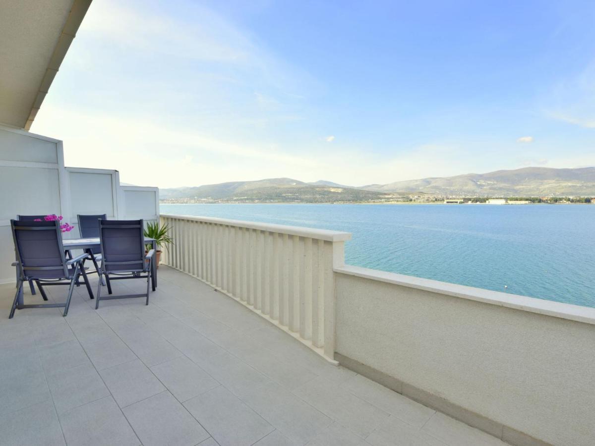 Apartment Mornar-2 By Interhome Trogir Exterior foto